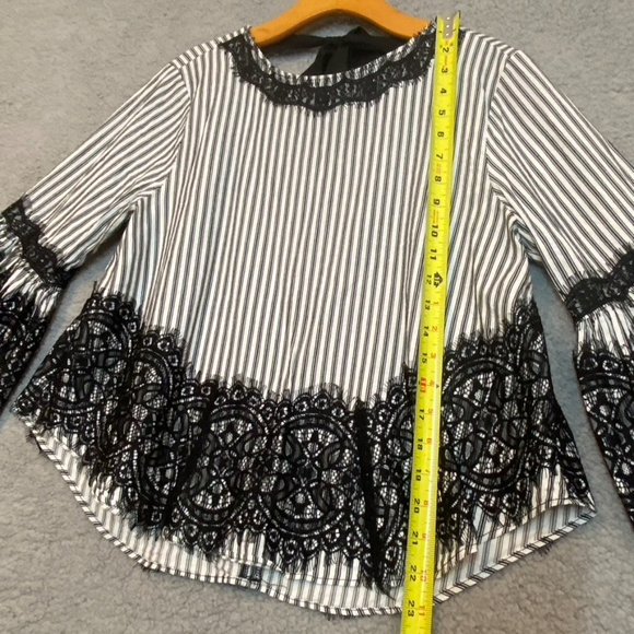Zara Woman Striped Top Lace Overlay Size Large Black & White Bell Sleeves - Picture 12 of 16